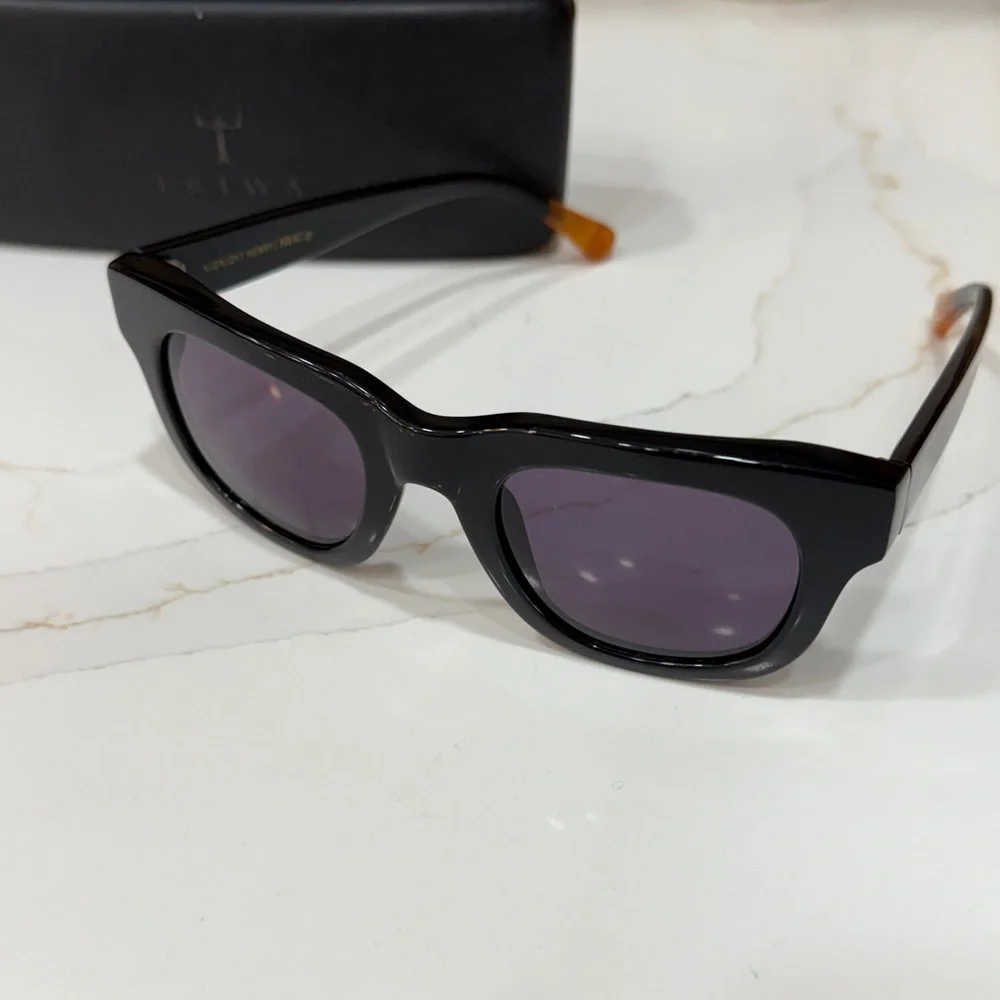 Triwa Midnight Henry Unisex Sunglasses SHAC 131